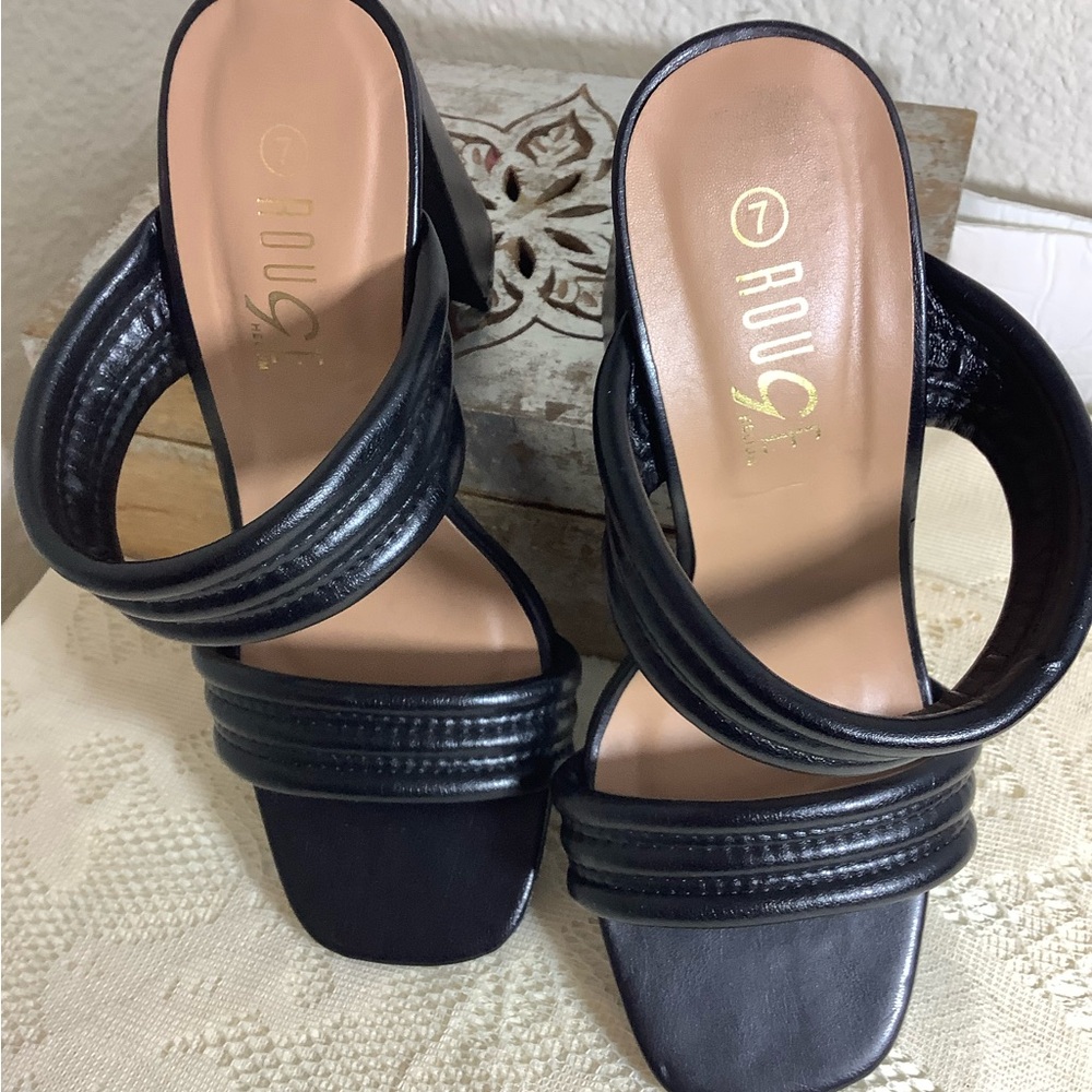 Rouge Helium braided band sandals Sz 7